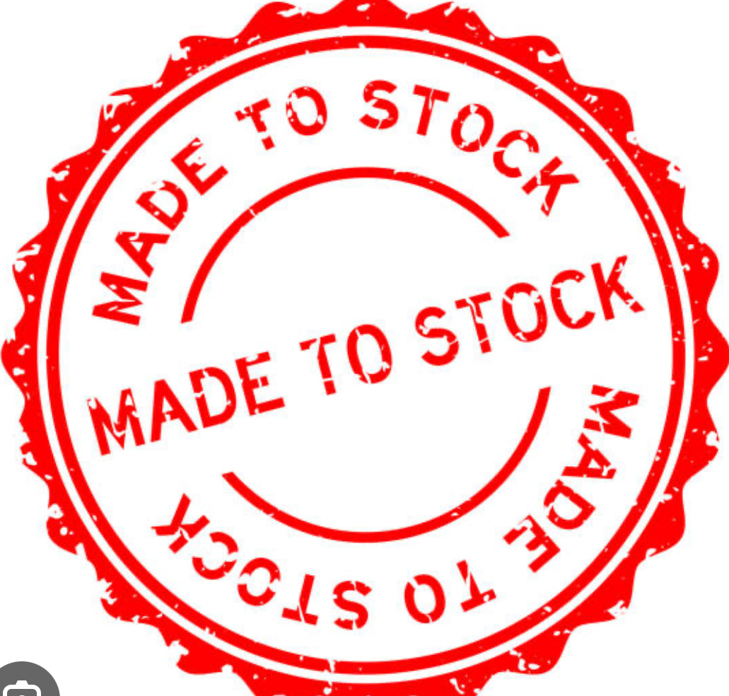 Red/white Bulky blanket for Mrs squirrel