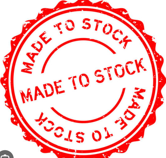 Red/white Bulky blanket for Mrs squirrel