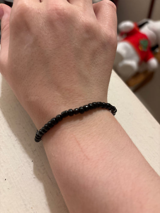Black beaded bracelet
