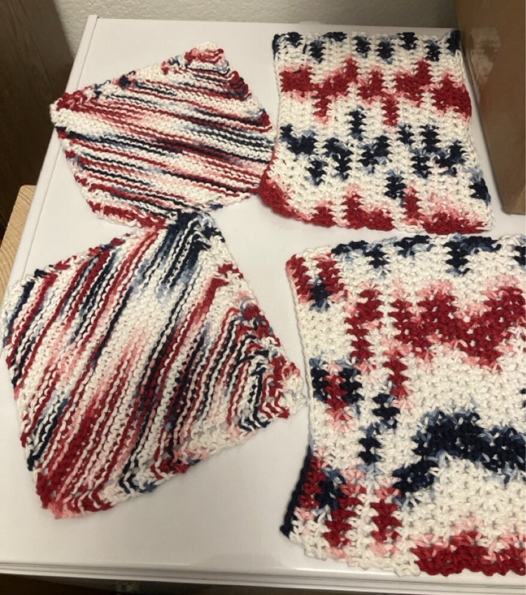 Set of 4 red/white and blue dishcloths